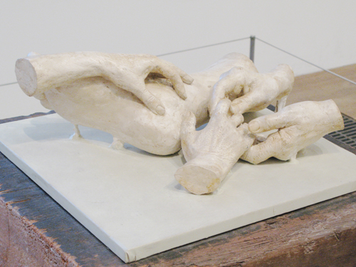Variation for Four Hands and One Foot_Louise Bourgeois